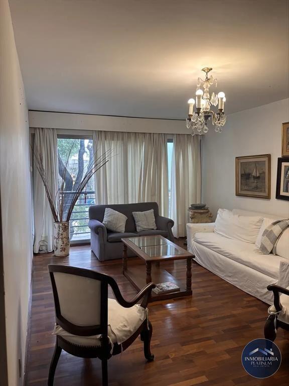 Apartamento en alquiler c/ cochera en Punta Carretas