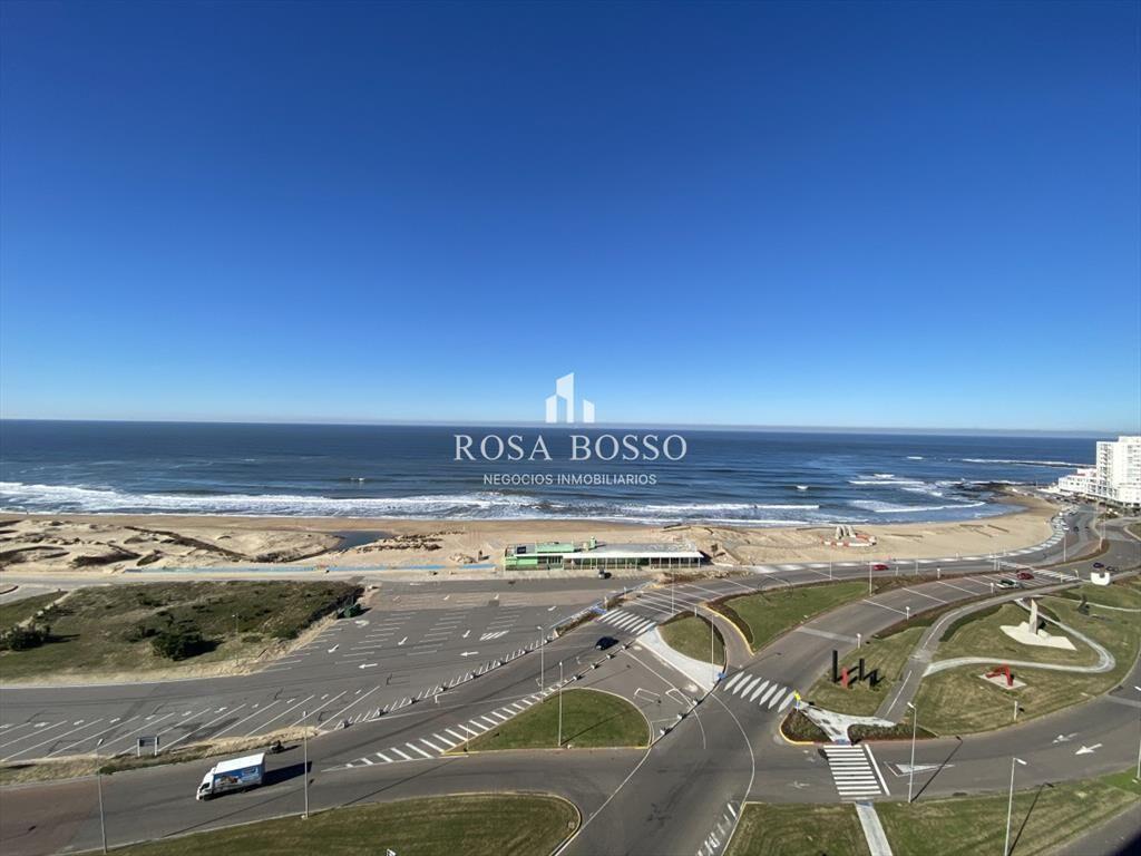 Apartamento 4 dormitorios  Garaje  vista Playa