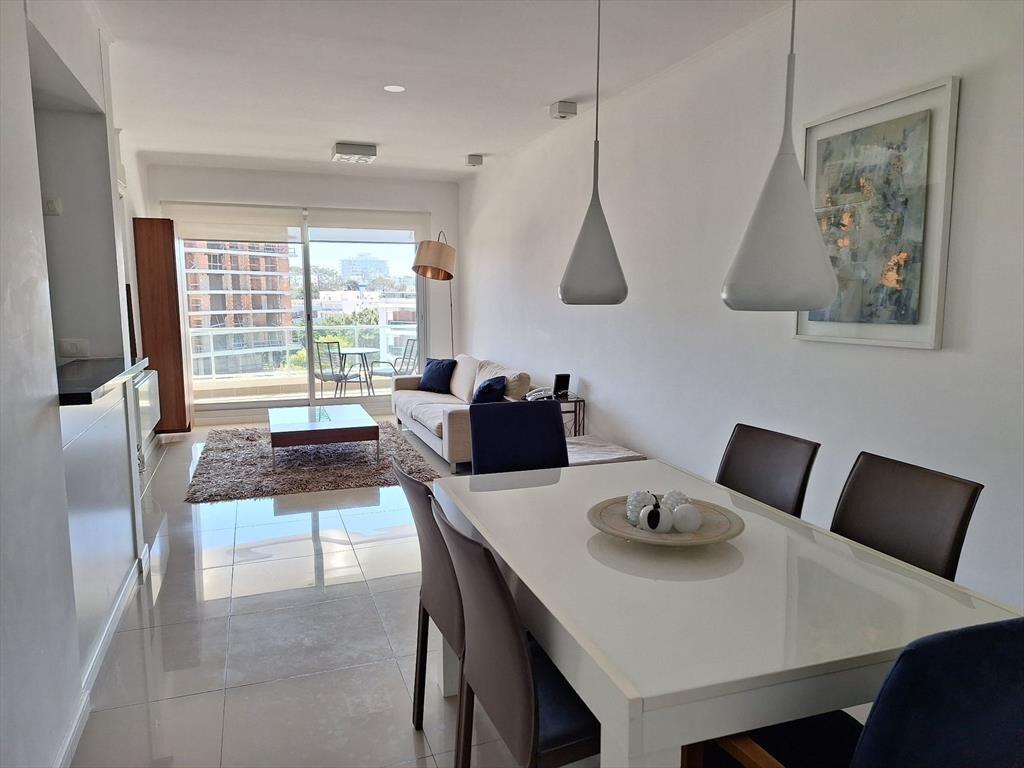 Venta apartamento 2 dormitorios zona Brava