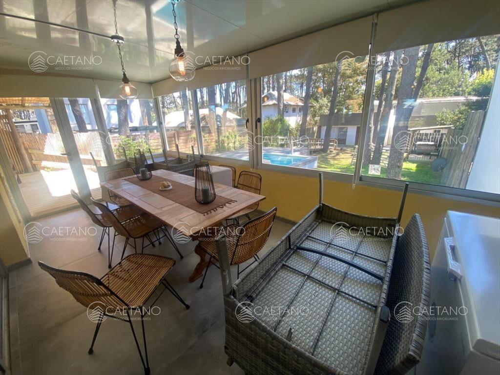 Casa en Montoya, La barra