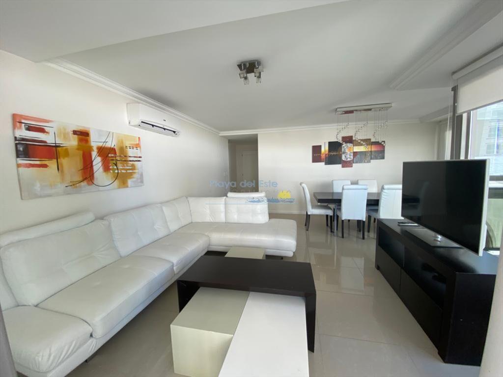 Apartamento en Alquiler de 2 dormitorios en Punta