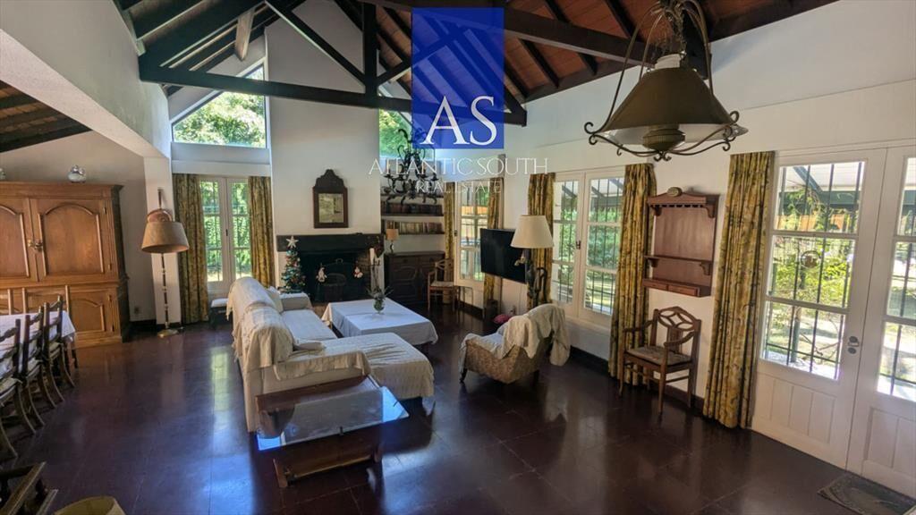 Casa 4 dormitorios en Playa Mansa Punta del Este