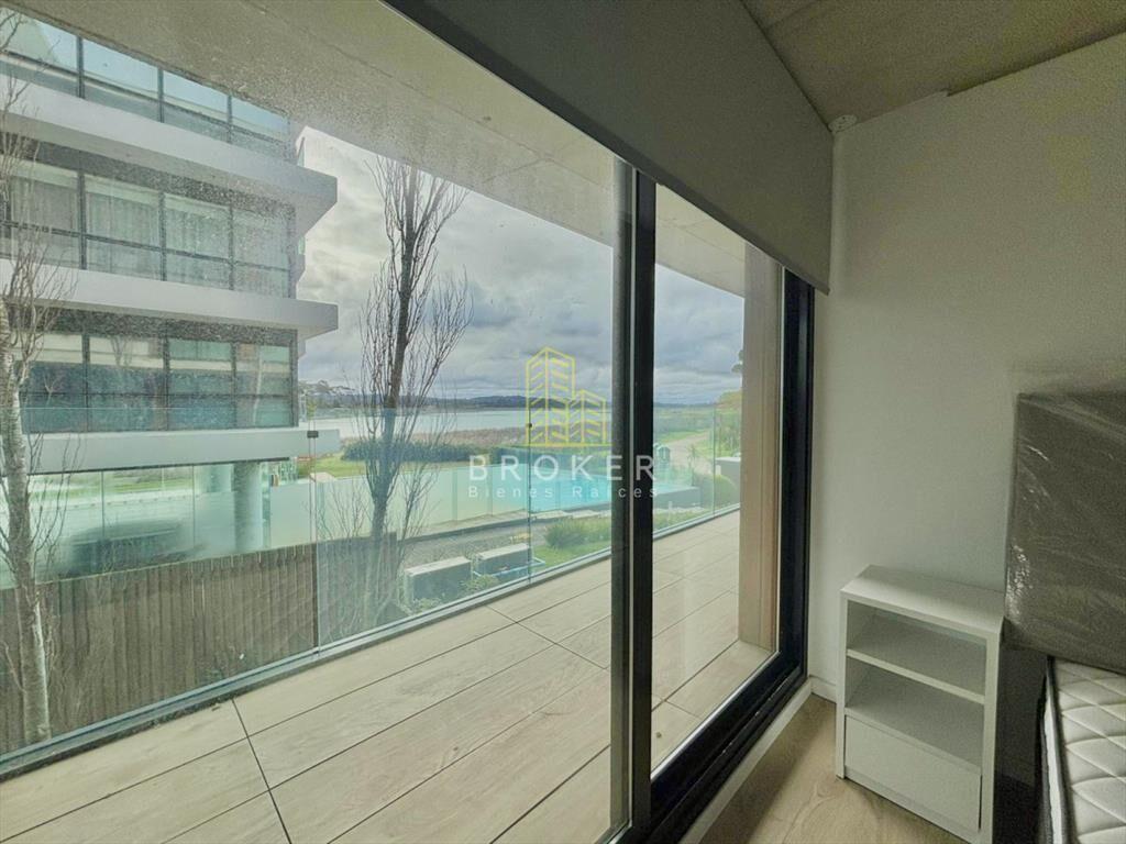 Venta apartamento 2 dormitorios punta del este mansa frente