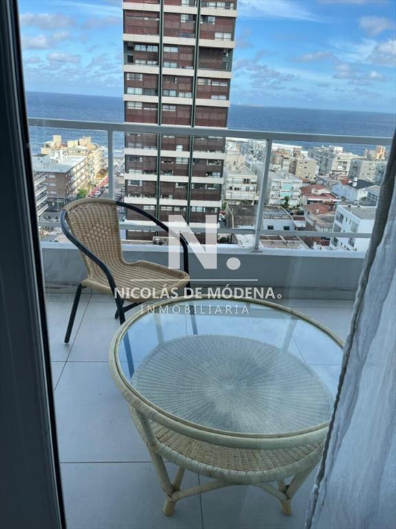 Alquila apartamento de 2 dormitorios en Peninsula, Punta de