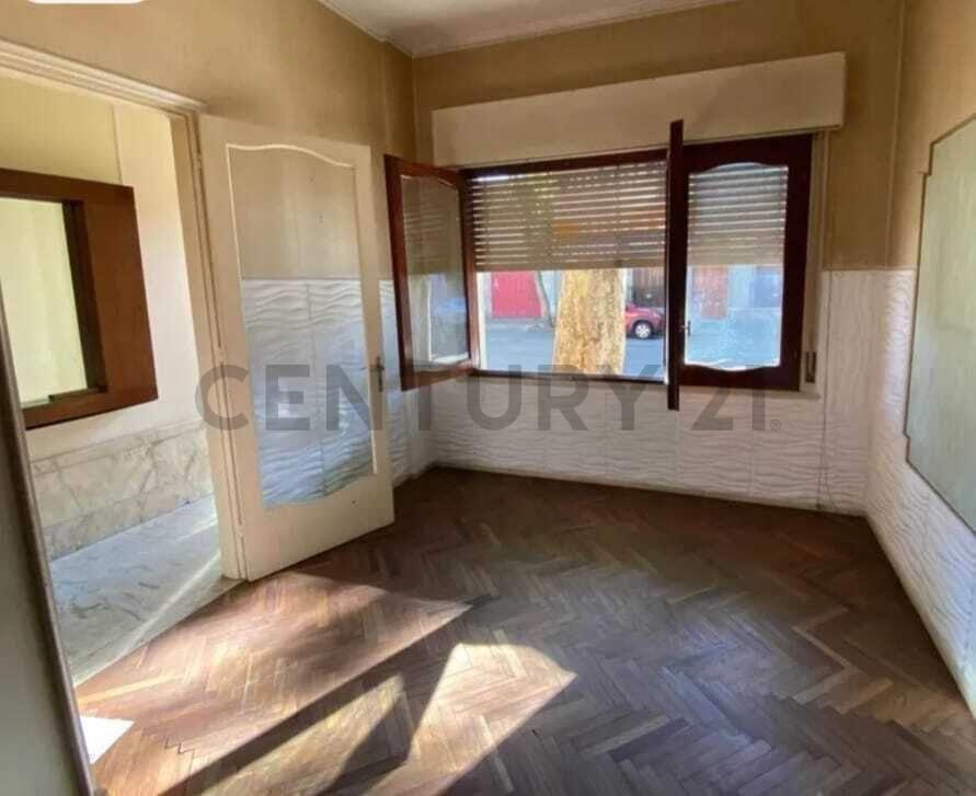 Venta/Aguada/PH/Planta Baja/2Dormitorios/Al Frente/Cocher...