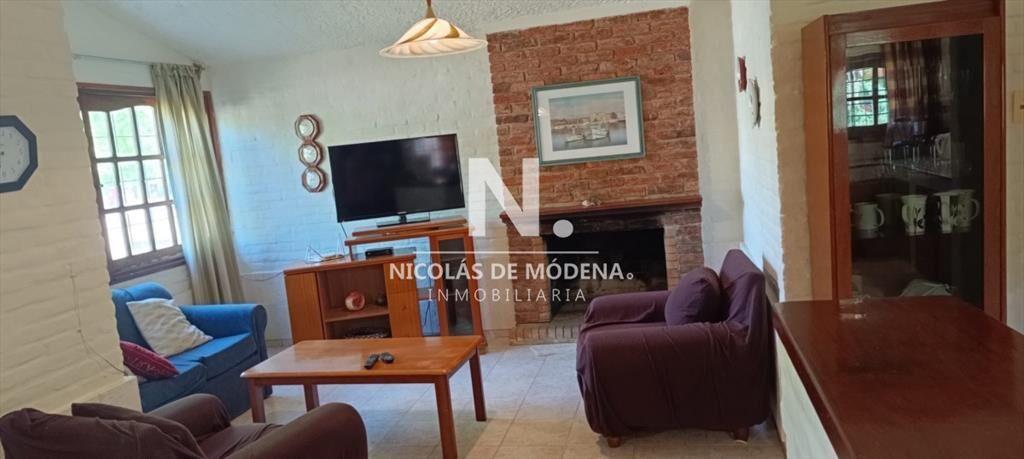 Vende casa en Piriapolis de 4 dormitorios,