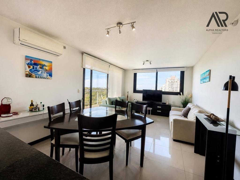 Apartamento en venta c/ cochera en Cantegril