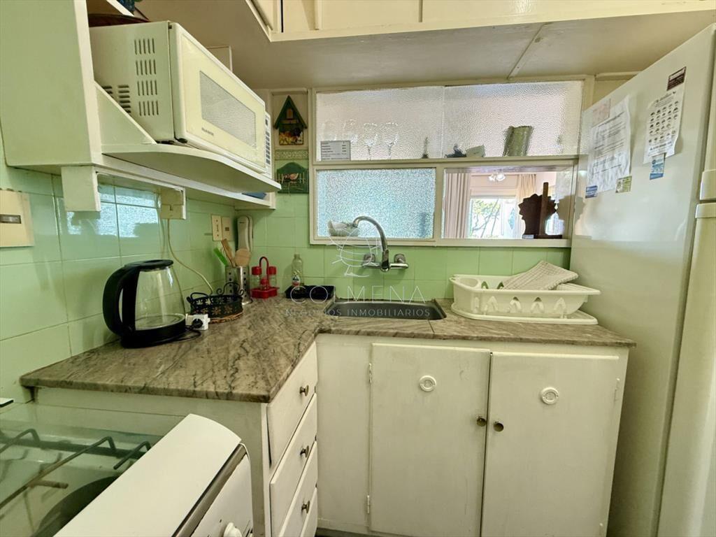Apartamento en playa mansa frente al mar.