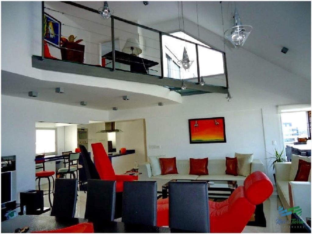 Apartamento en Brava, 3 dormitorios *