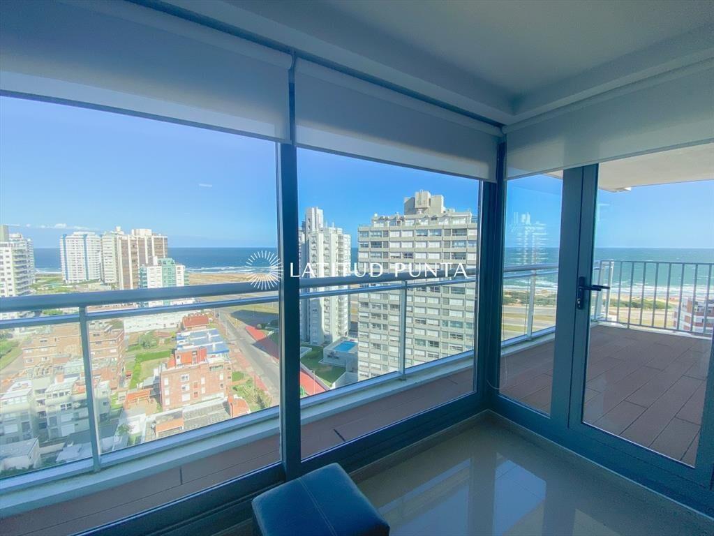 Piso alto en Brava, 2 suites más toilette