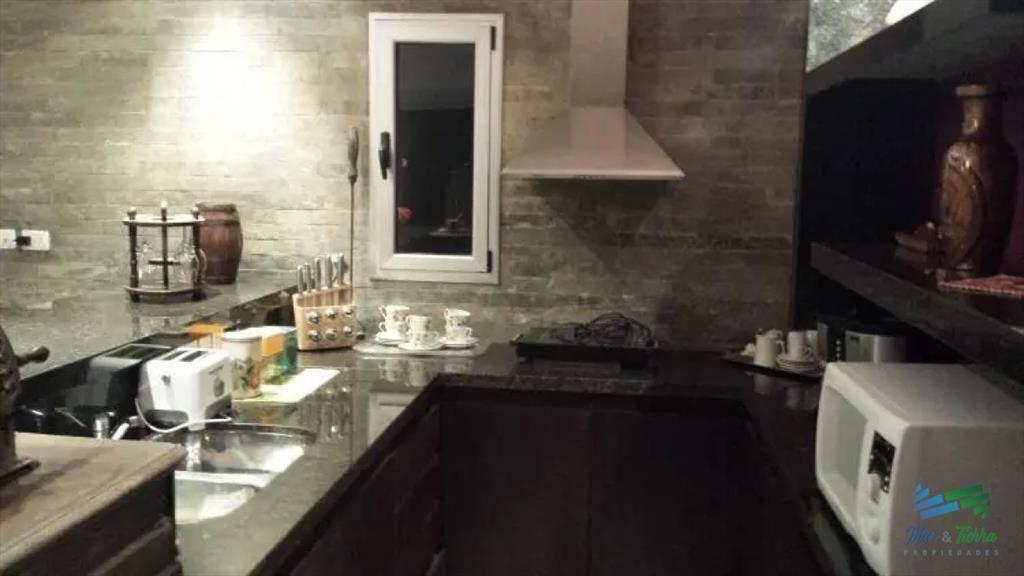 Casa en venta. Cuenta con ambientes amplios, A