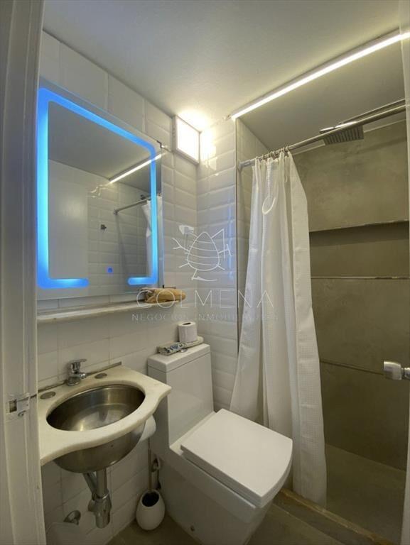 Apartamento de 1 dormitorio con balcón en
