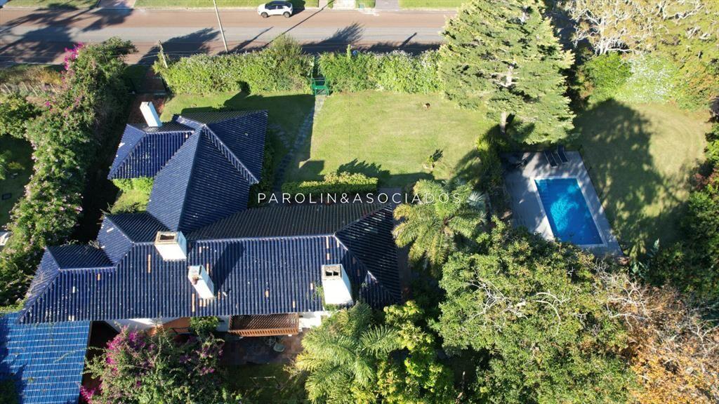Espectacular casa en Playa Mansa, a metros del