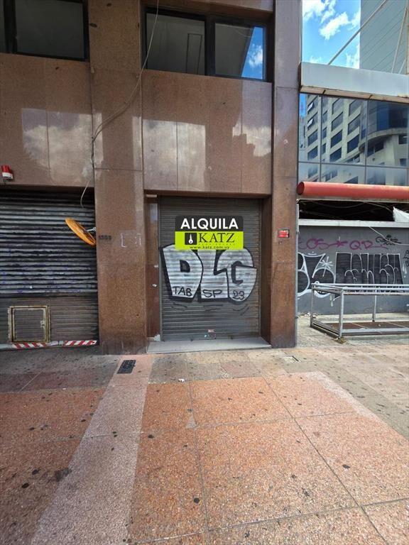 Juncal y Sarandi, 3 mts de frente, 180 m2 , excelente estad