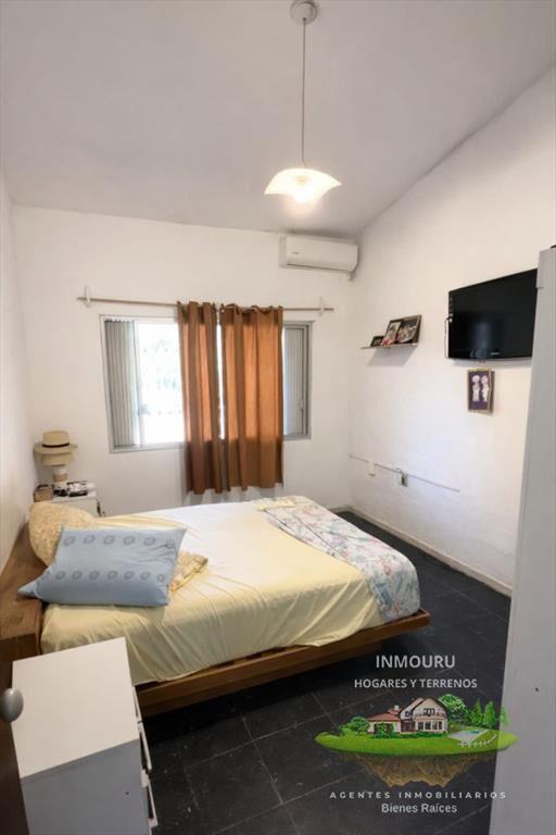 Se vende casa en exclusiva + apto al fondo en la Unión.