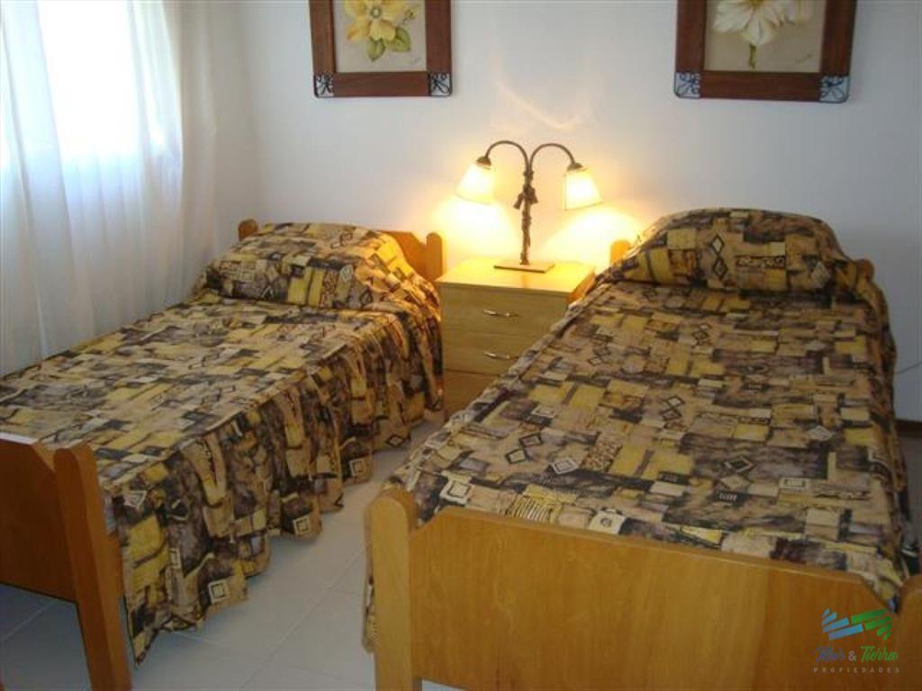 Vendo apartamento 2 dormitorios con vista al mar