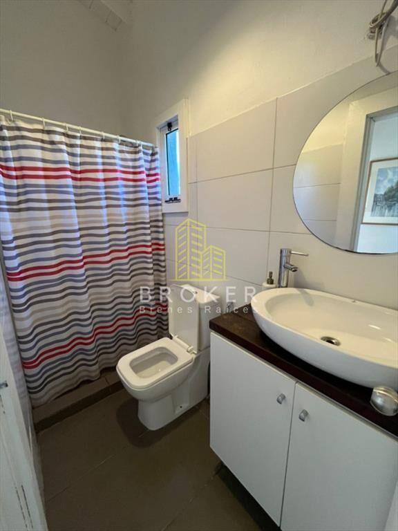 Venta de muy linda casa en manantiales de 2 +