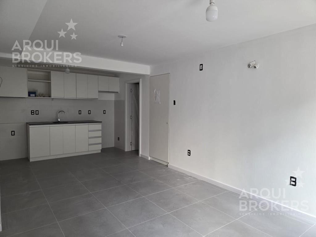 Apartamento monoambiente en alquiler en Centro - 001