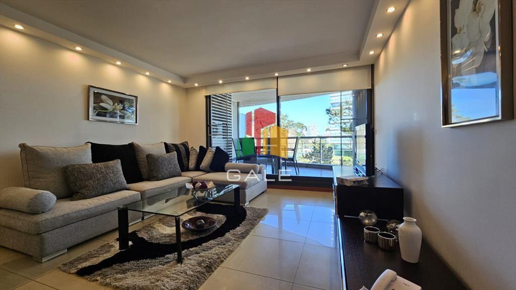 Apartamento en Alquiler Anual 2 dormitorios en Punta del Es