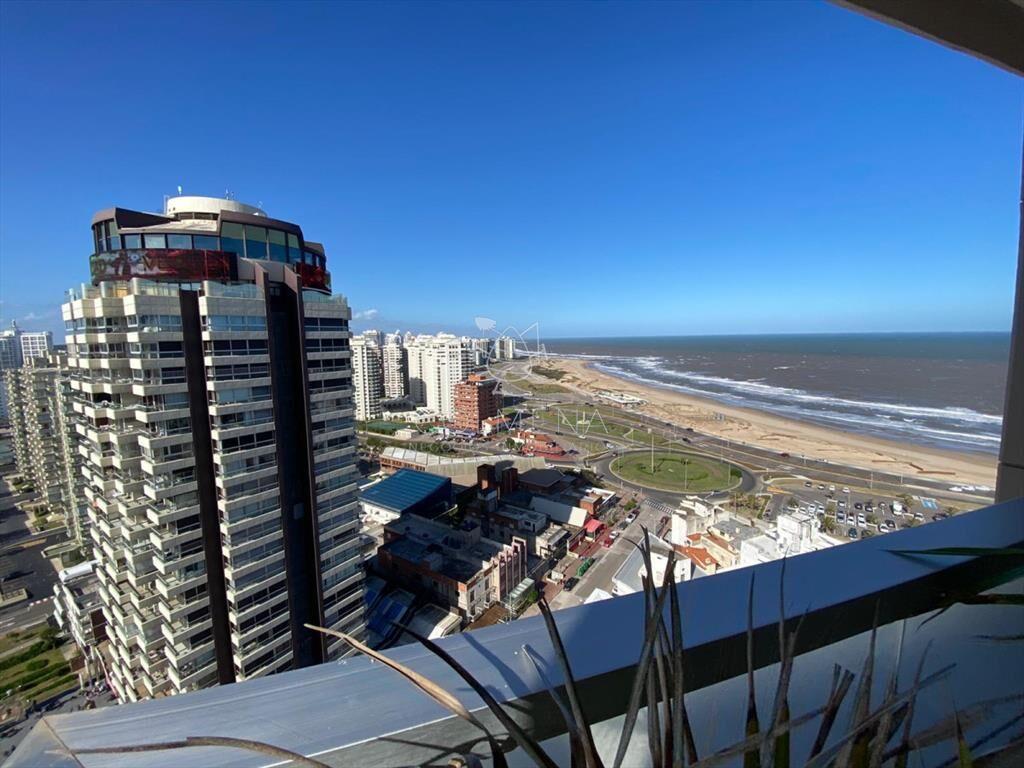 Apto en Torre Gattas -3 dor, 3 Baños, Balcón a