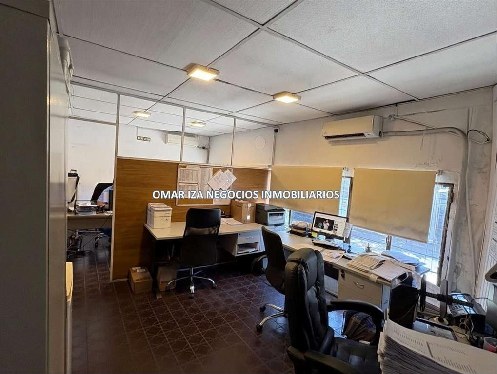 TRASPASO DE AQUILER LOCAL COMERCIAL EN ZONA TRES CRUCES. 60