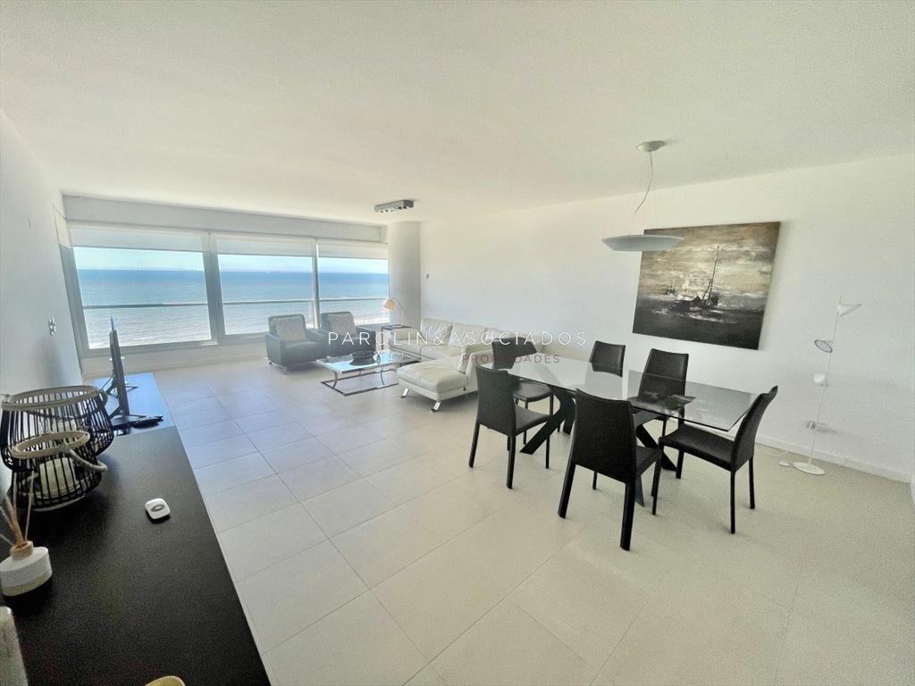 Apartamento en venta en Le Parc, Punta del Este.