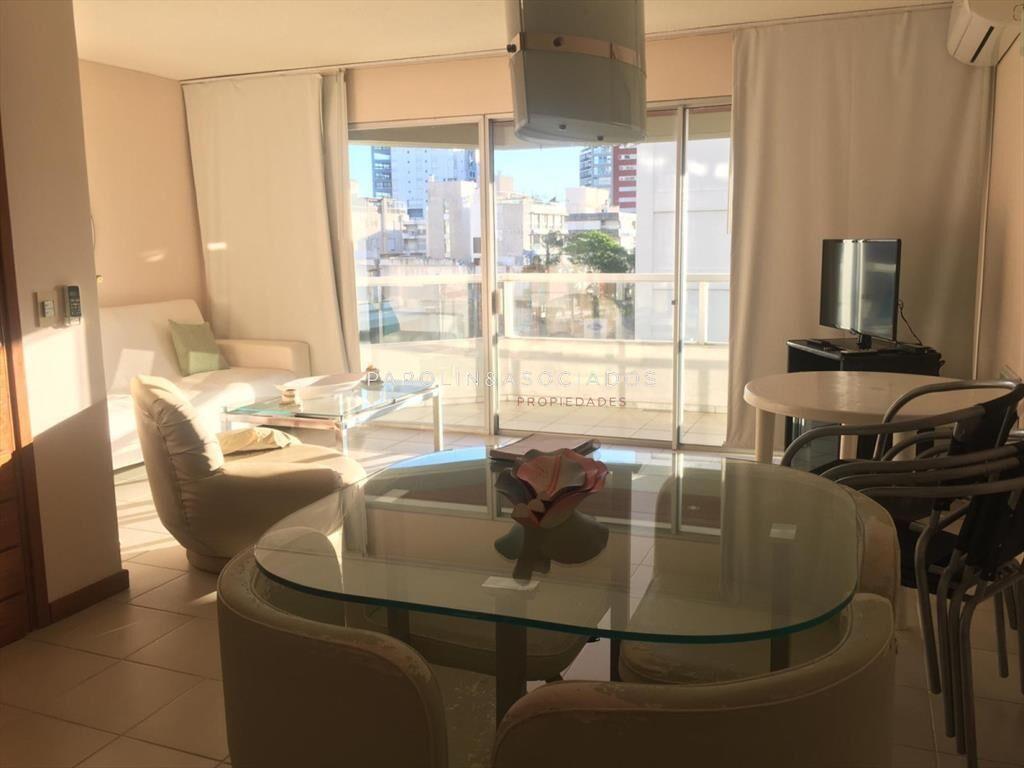 Apartamento en venta con vista al puerto