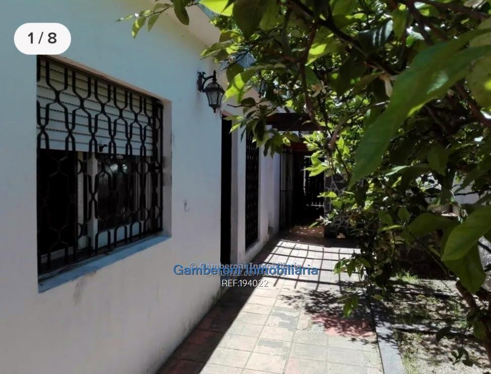 Venta de 3 casas en Colón. Con renta.
