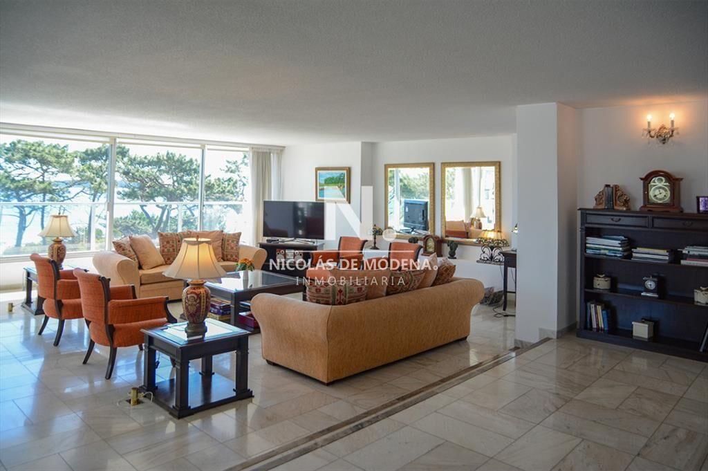Espectacular departamento en venta frente al mar,