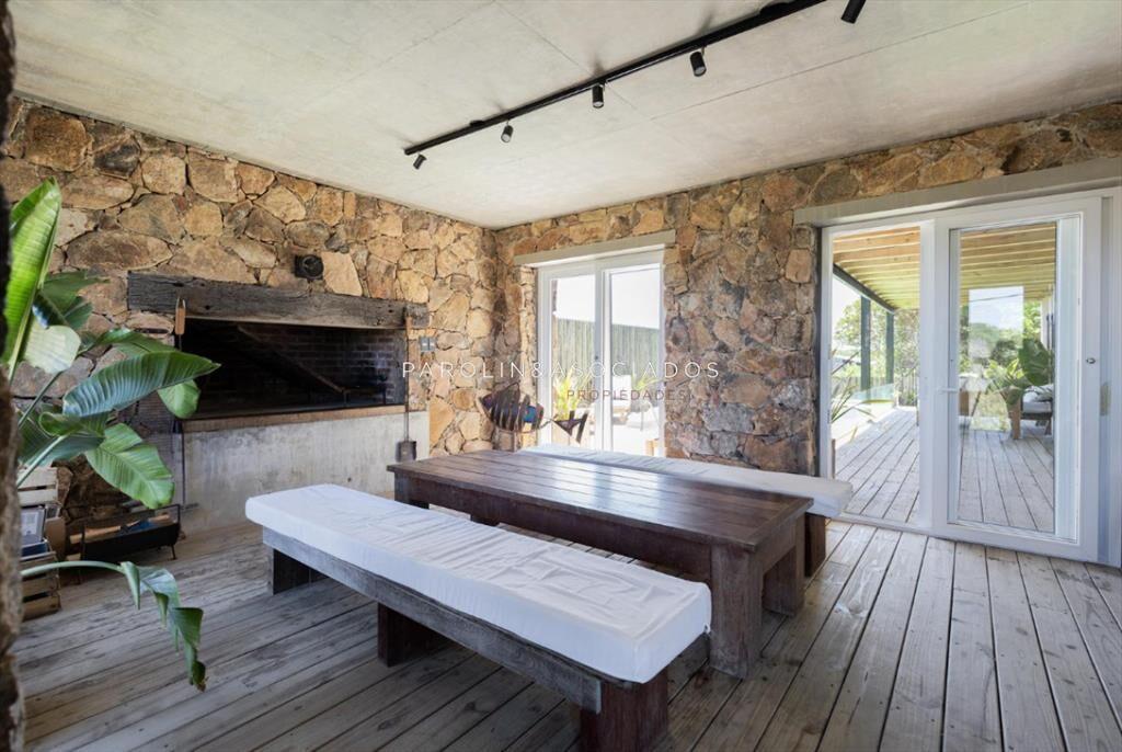 Casa en Venta de 4 Dormitorios en La Juanita,