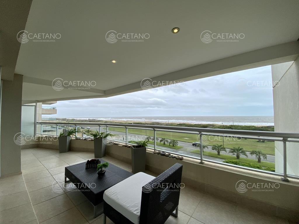 Alquiler anual y temporal apartamento 3 dormitorios playa b