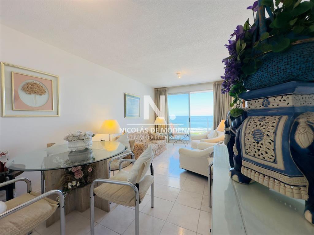 Venta de apartamento de 2 dormitorios con todos