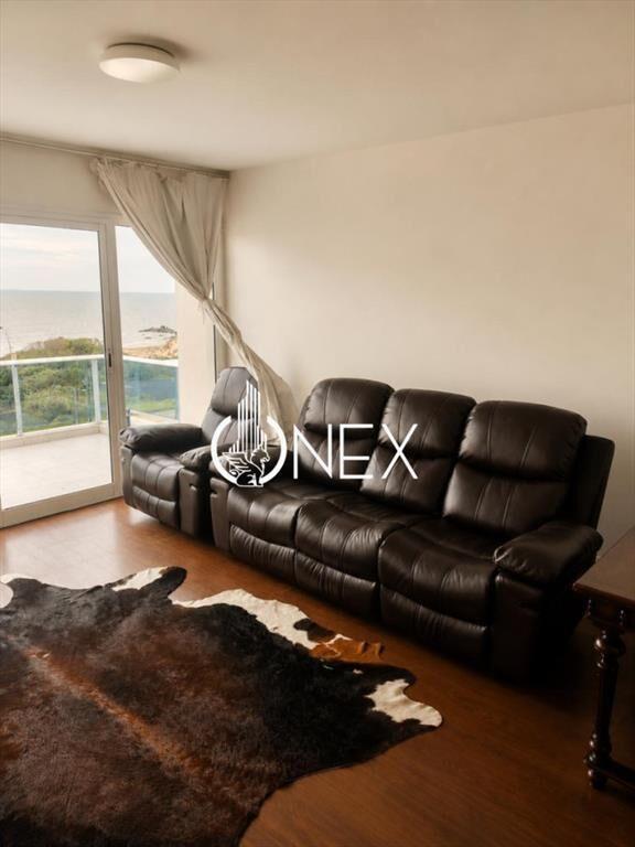 Venta monoambiente con dormitorio definido en al