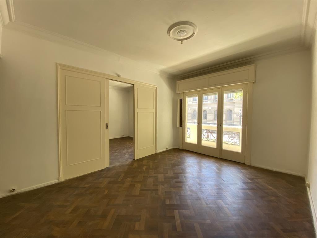 Venta apartamento de 3 dormitorios en Cordon con renta