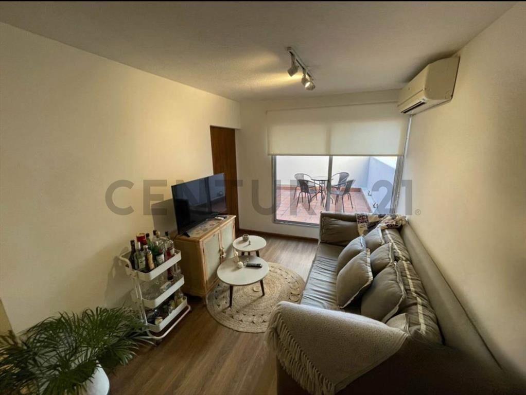 Villa Biarritz-1 Dormitorio con PATIO exclusivo, metros d...