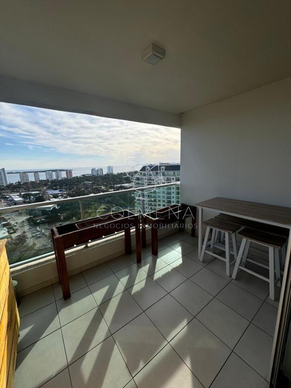 Encantador departamento a metros de playa brava!!