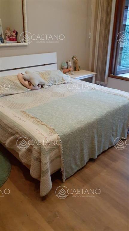 casa en excelente ubicación, 8 dormitorios