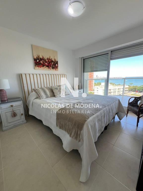 Departamento de 2 dormitorios en venta en torre
