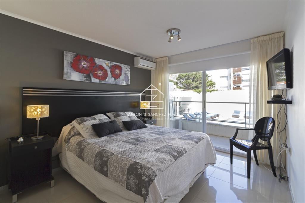 Departamento en venta de 2 dormitorios y 2 baños Punta del