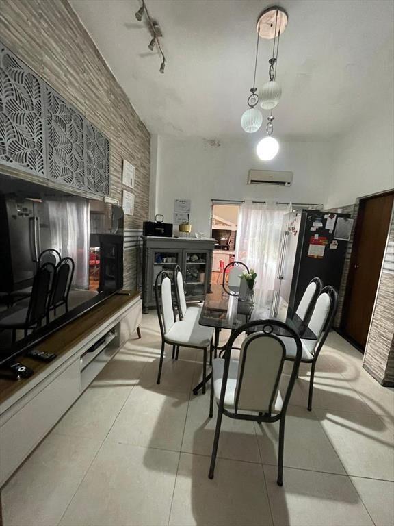 Casa en venta, padrón único, 3 dormitorios, cochera y parri