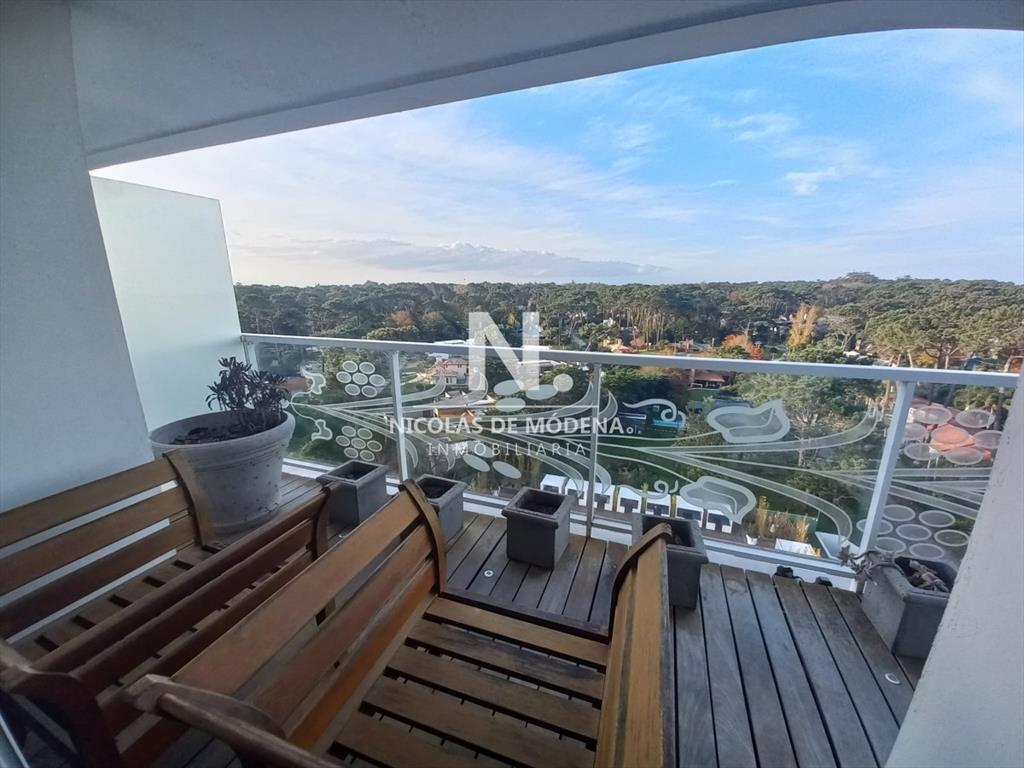 Departamento de 2 dormitorios en venta en torre