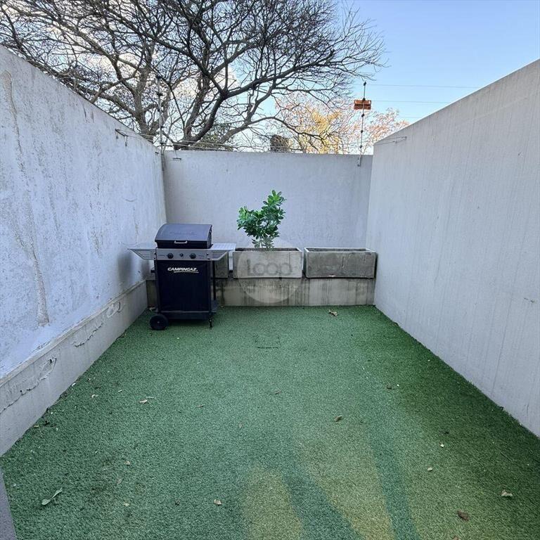 Alquiler apartamento de 2 dormitorios con patio en La Blanq