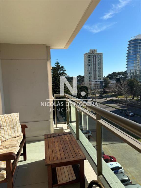 Apartamento en venta en excelente ubicacion, 2 dormitorios