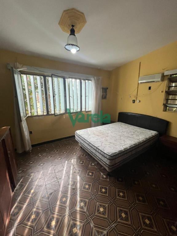 Venta de casa en Salinas, 1 dormitorio y demÃ¡s