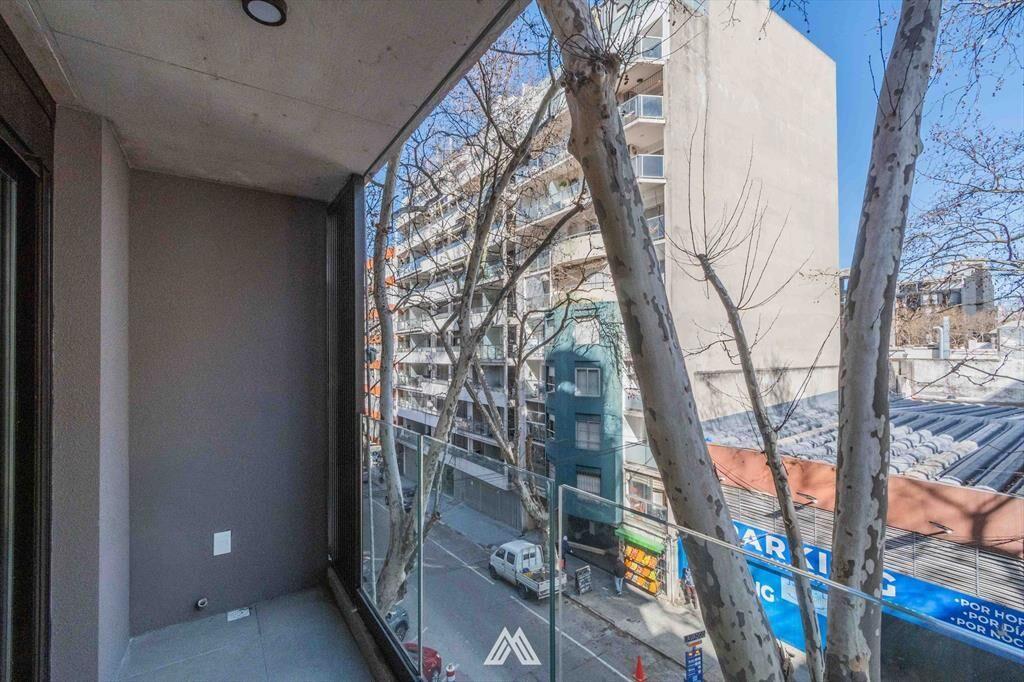 VENTA Apartamento CENTRO 1 dormitorio balcón POZO