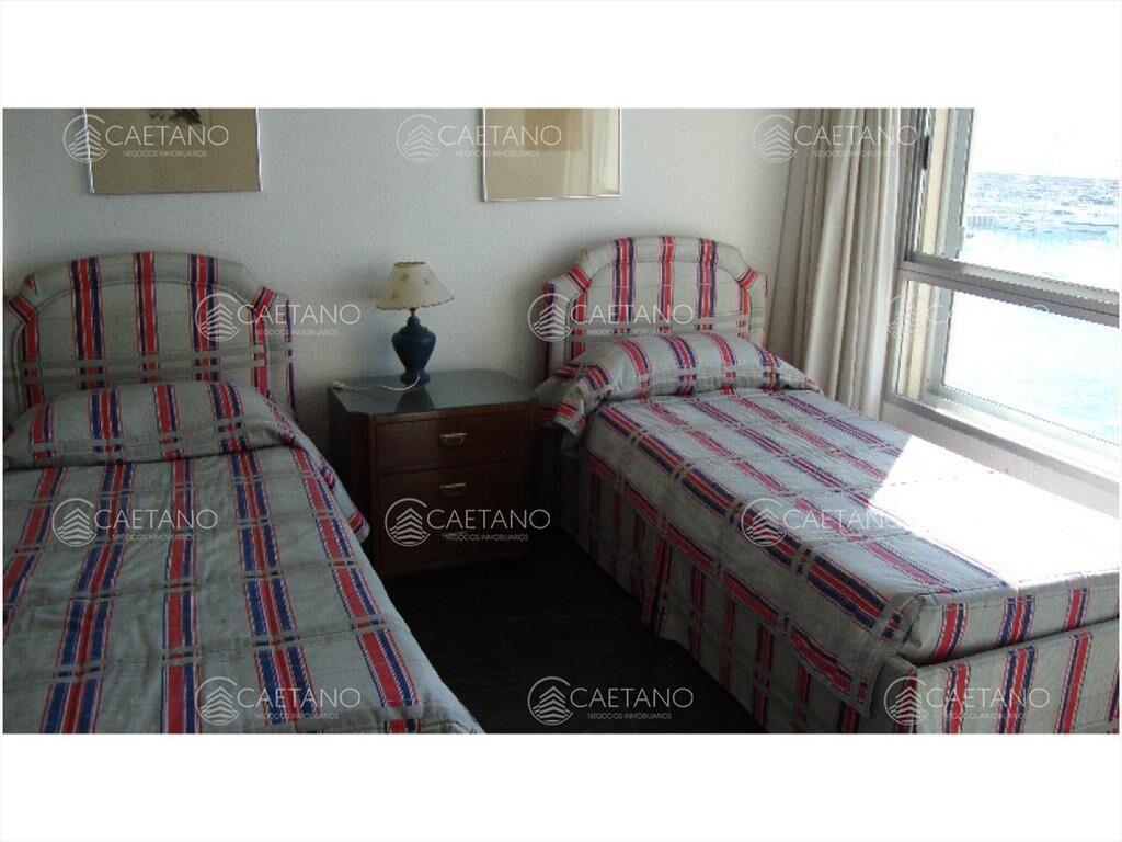 apartamento con vista al puerto