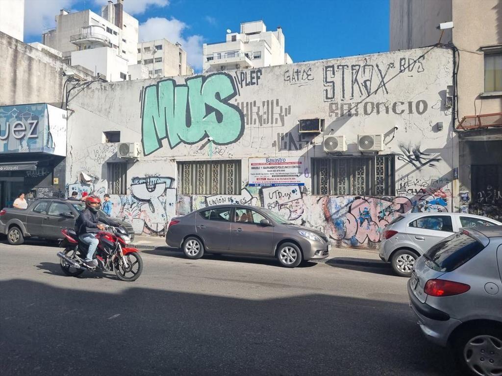 Colonia y Vazquez, edificio entero , 2465 m2 , 6 pisos , as