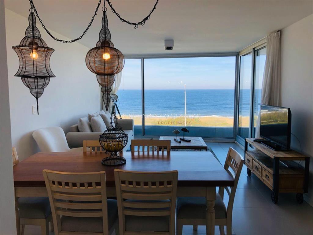 Apartamento en venta en primera línea, edificio