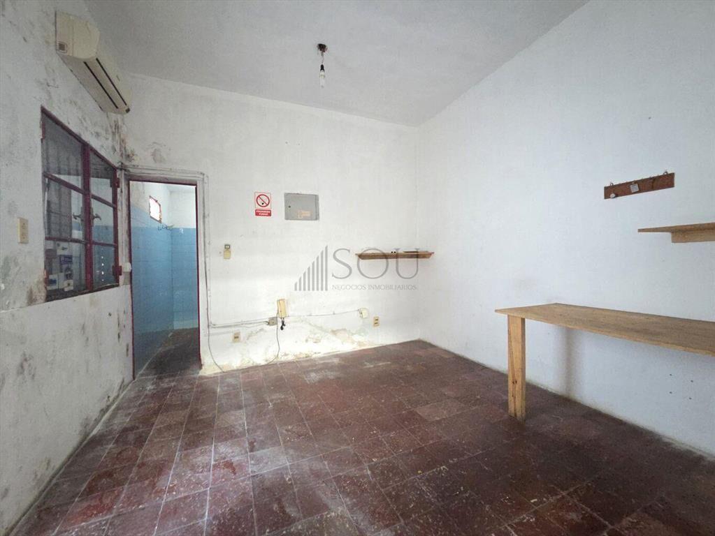 VENTA LOCAL COMERCIAL EN BARRIO GOES.