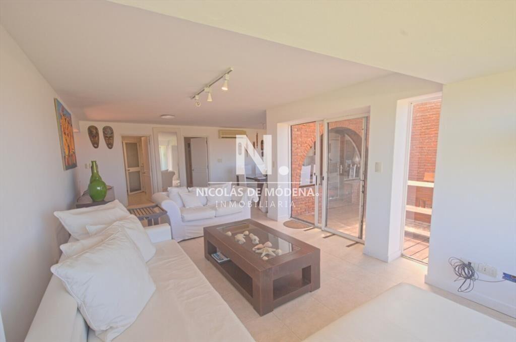 Departamento de 3 dormitorios en alquiler en Manantiales